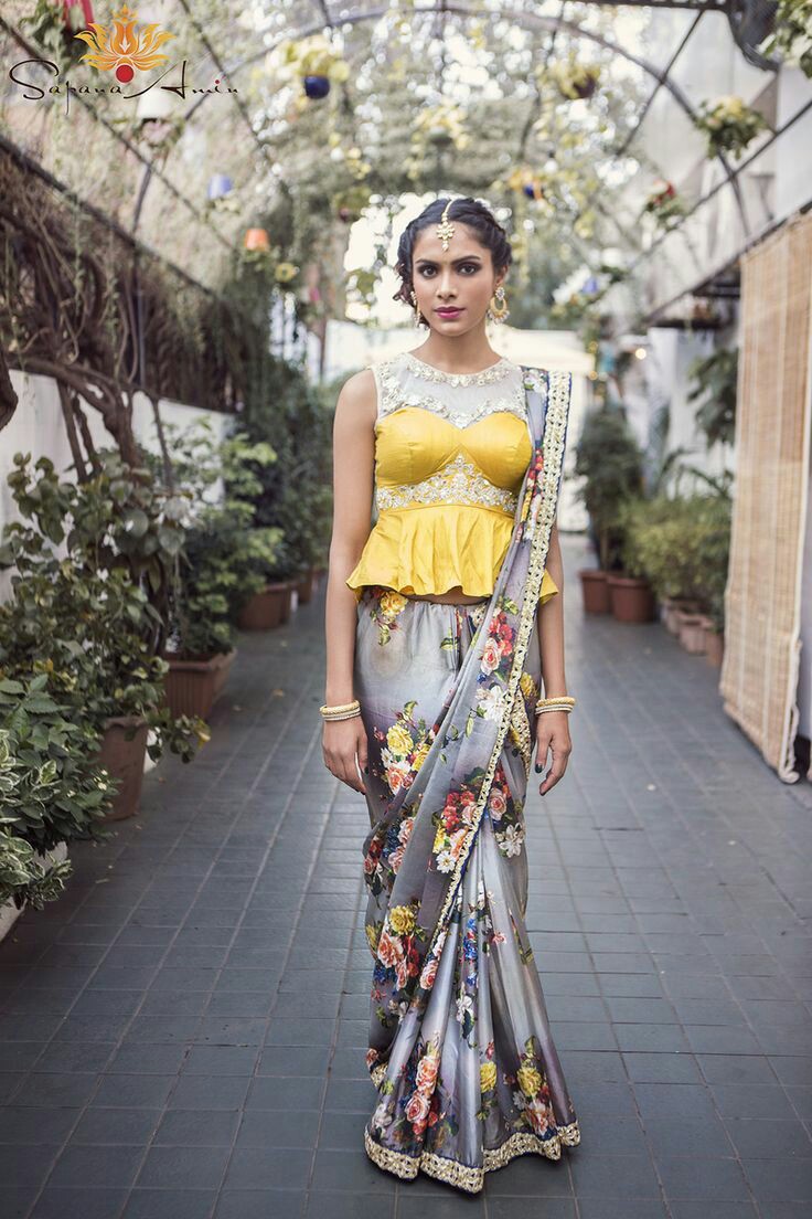 Indian wedding look sales for bride sister